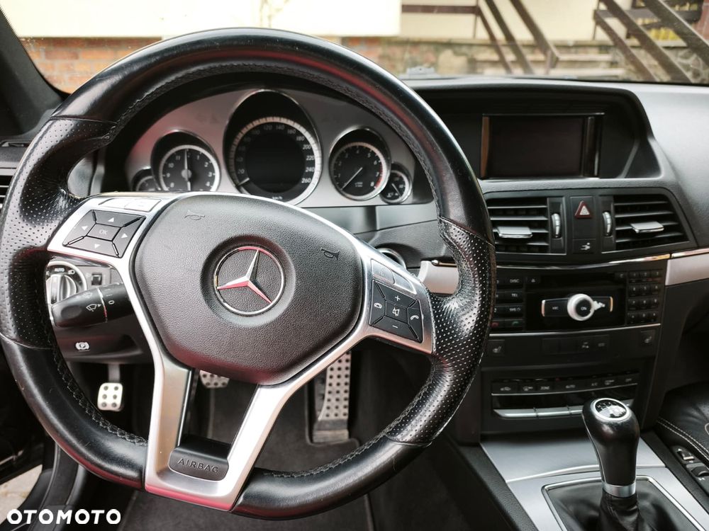 Mercedes-Benz Klasa E 200 CGI BlueEffICIENCY - 9