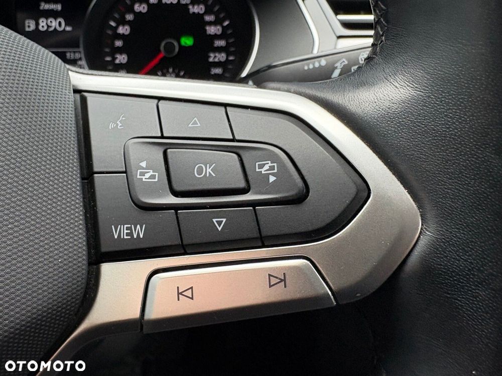 Volkswagen Passat Variant 2.0 TDI EVO Business DSG - 24