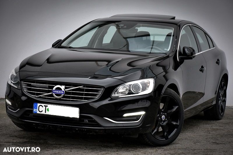Volvo S60 T5 AWD Momentum - 1