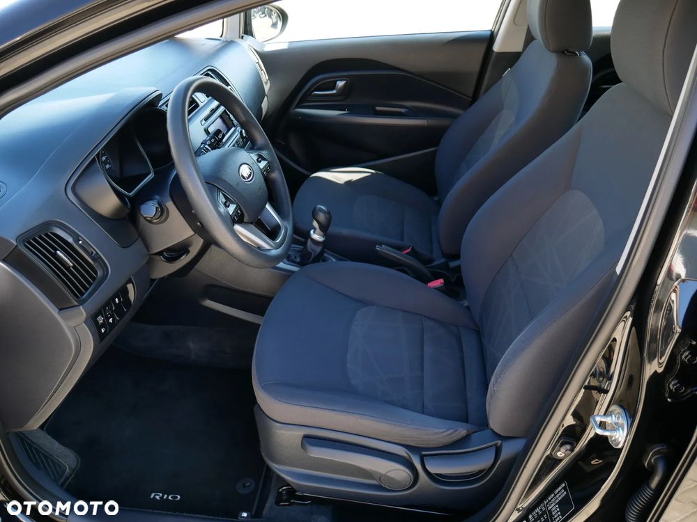 Kia Rio - 18