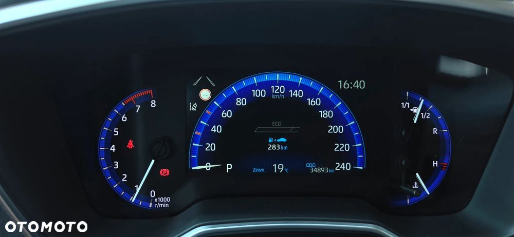 Toyota Corolla 1.6 Comfort MS - 23