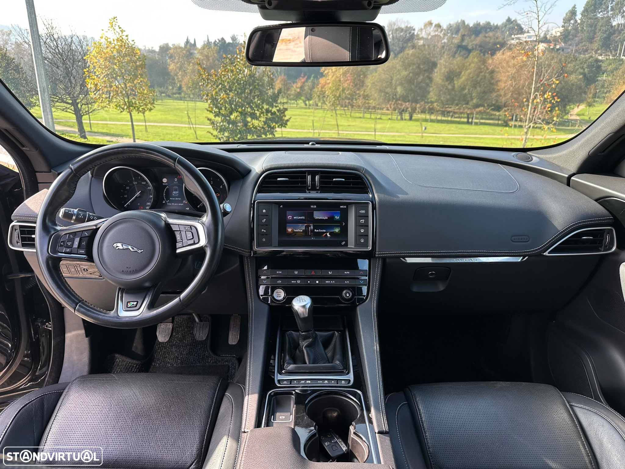 Jaguar F-Pace 2.0 i4D R-Sport - 10