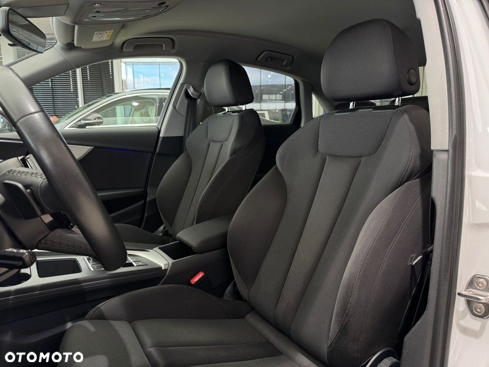 Audi A4 Limousine - 10