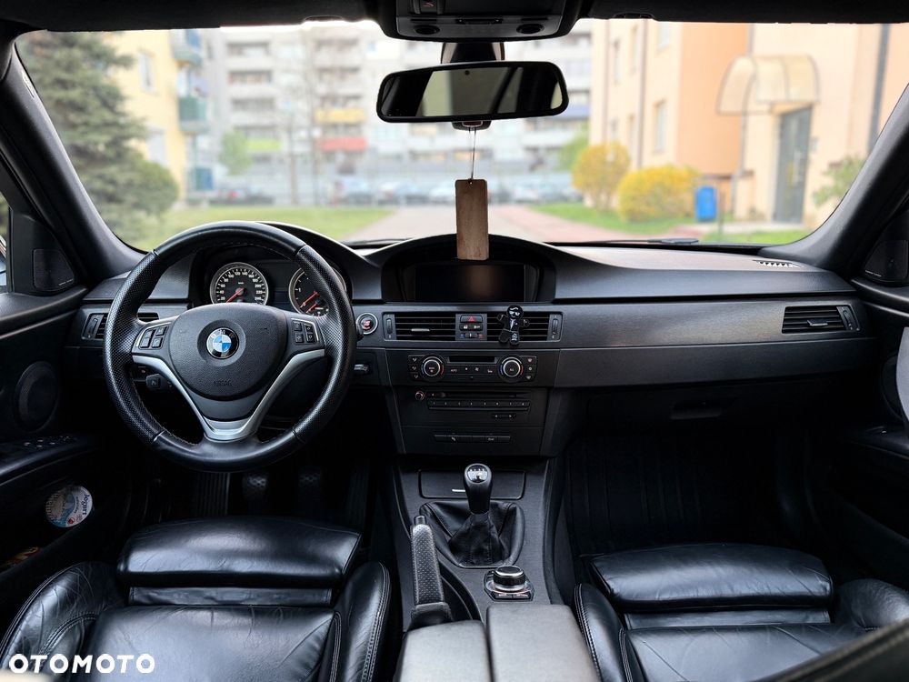 BMW Seria 3 320d - 23