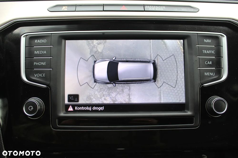 Volkswagen Passat Variant 2.0 TDI 4Mot R-Line Edition DSG - 27