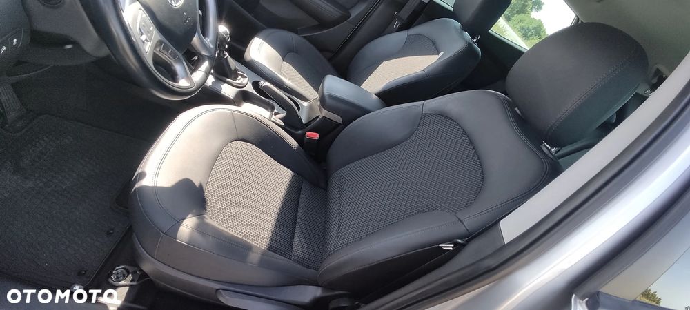 Hyundai ix35 1.6 2WD Style - 18