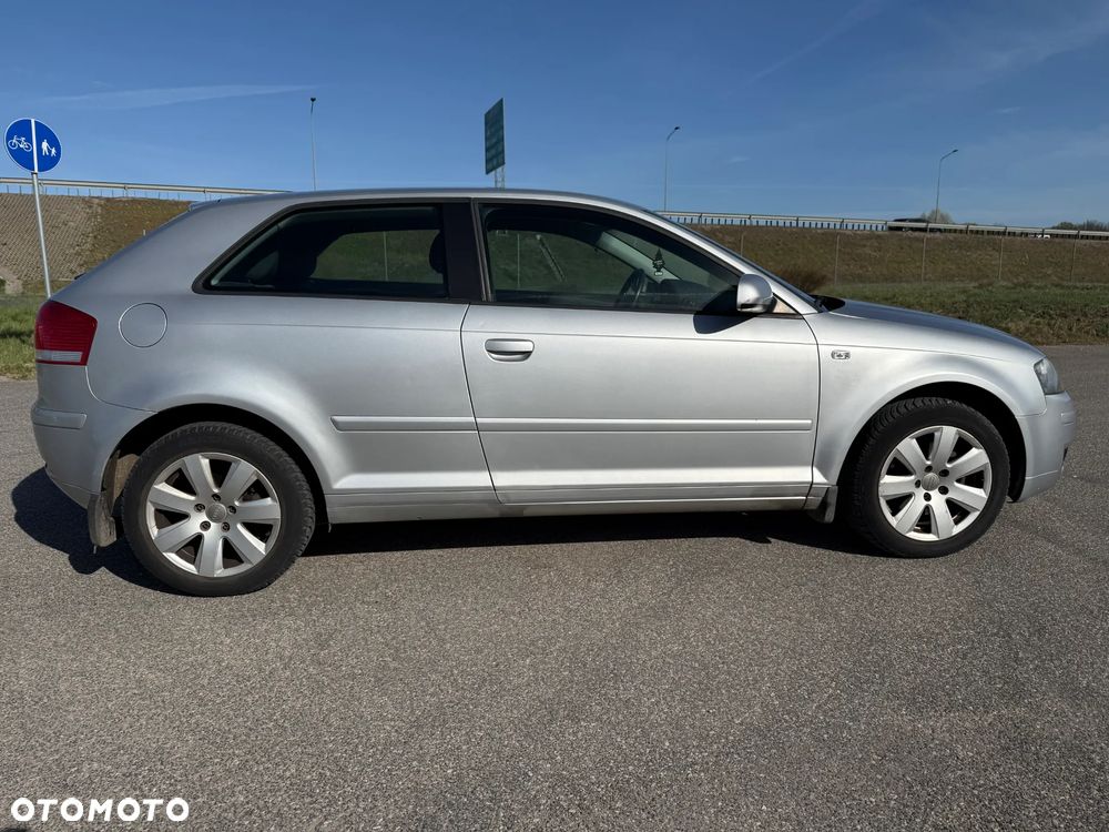 Audi A3 3-drzwiowe 1.6 Ambiente - 10