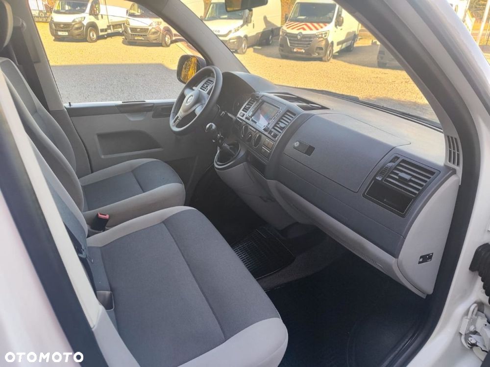 Volkswagen Transporter - 9