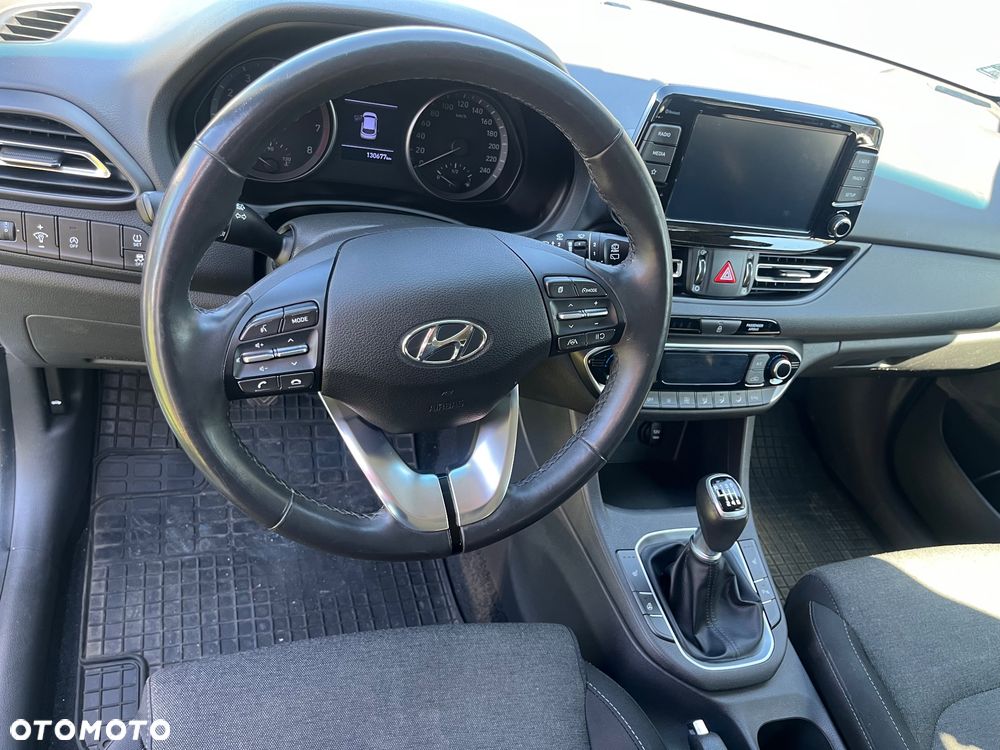 Hyundai i30 1.5 DPI Smart - 11