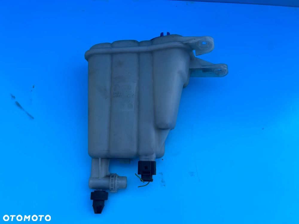 ZBIORNIK SPRYSKIWACZY AUDI A4 B8 8K0121403G - 2