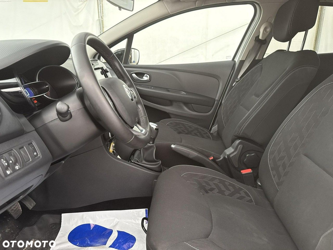 Renault Clio - 12