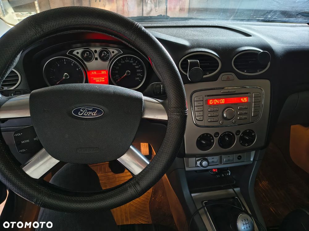 Ford Focus 1.6 Trend - 8
