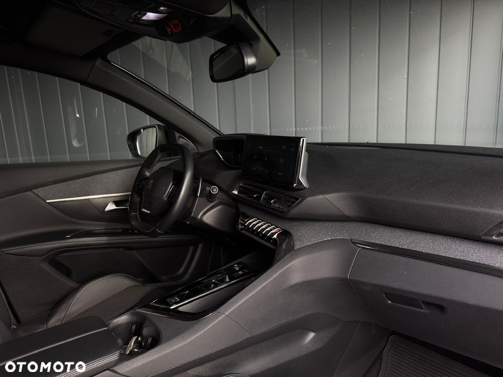 Peugeot 5008 1.5 BlueHDi Allure S&S EAT8 - 18
