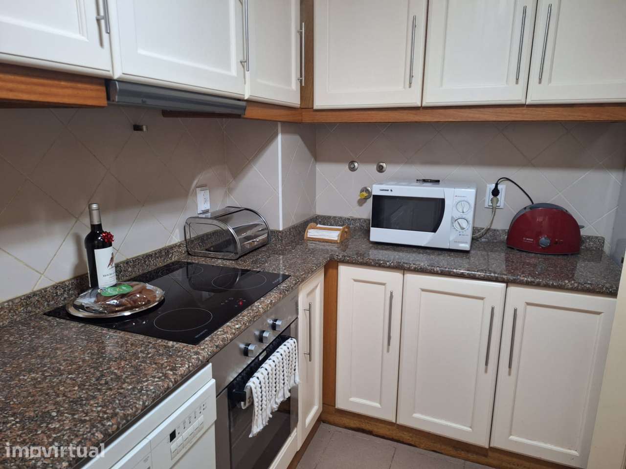 Apartamento T3 Duplex Renovado com Garagem | Ribeira Brava, Madeira - Grande imagem: 2/18