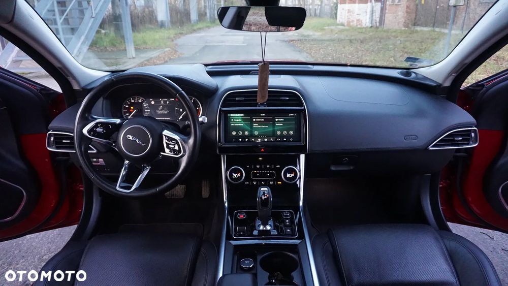 Jaguar XE 2.0 D180 S - 15