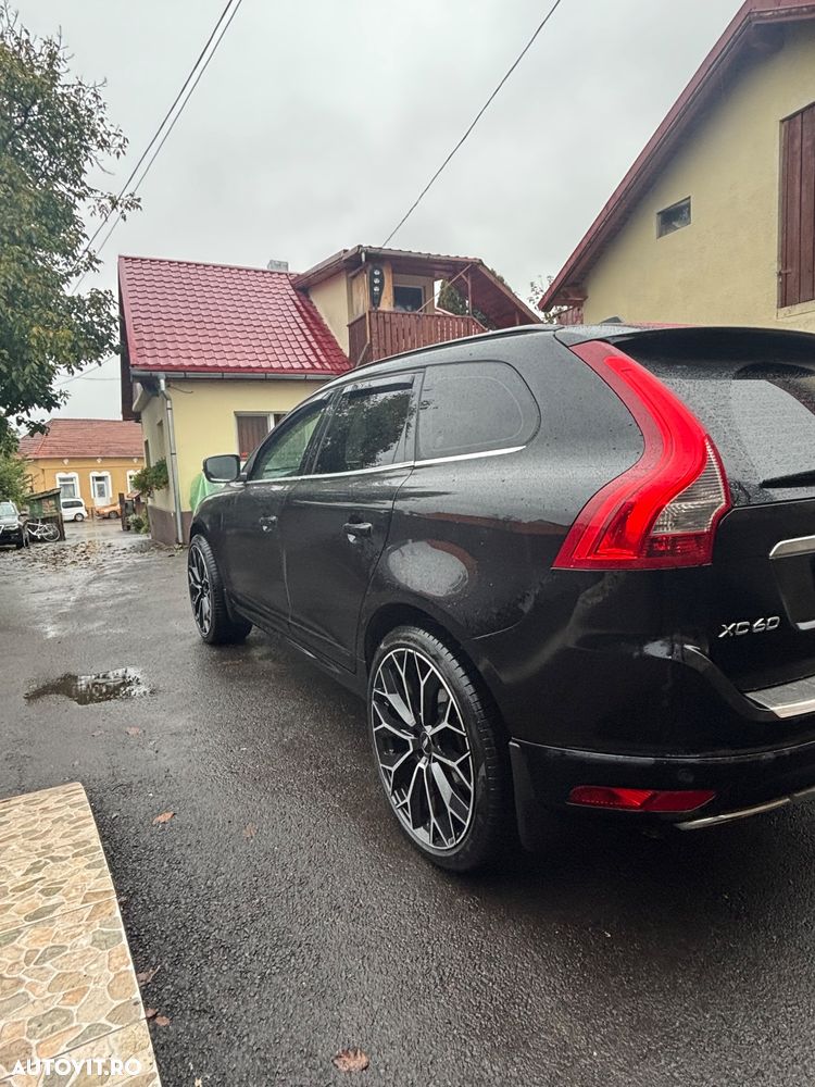 Volvo XC 60 D5 AWD Geartronic Ocean Race - 5