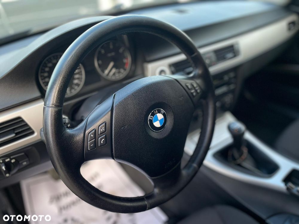 BMW Seria 3 320d DPF - 19
