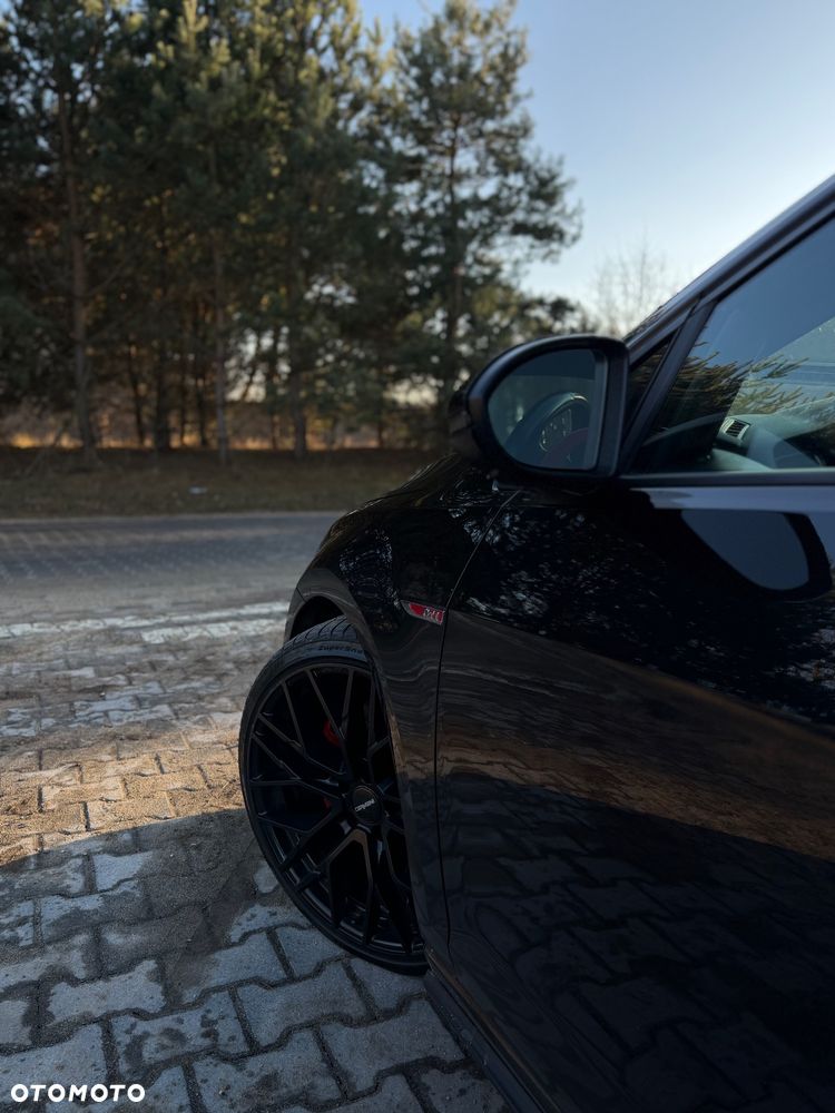 Volkswagen Golf - 11