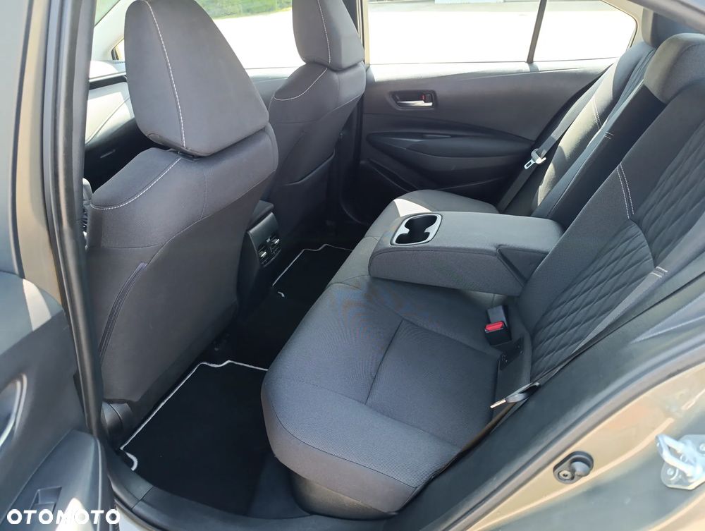 Toyota Corolla 1.8 Hybrid Comfort - 17