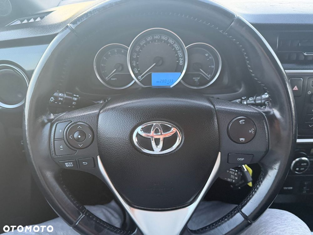 Toyota Auris 1.4 D-4D Life Plus - 18
