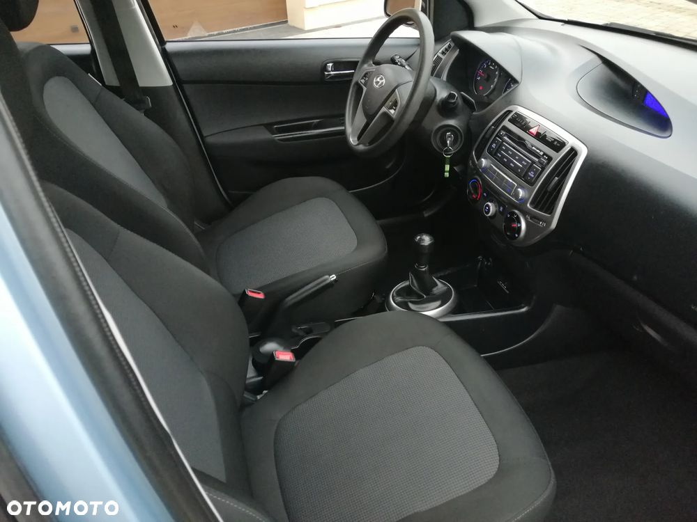 Hyundai i20 1.25 Classic + - 29