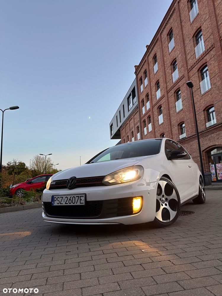 Volkswagen Golf VI 2.0 TSI GTI - 4