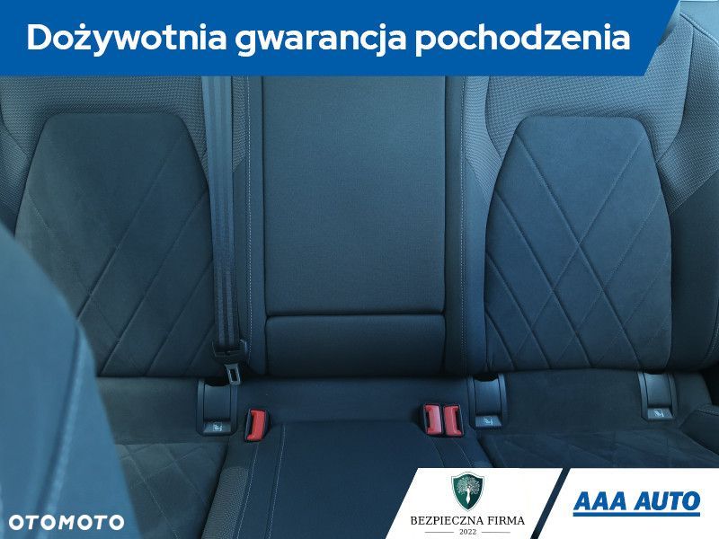 Volkswagen Golf - 11