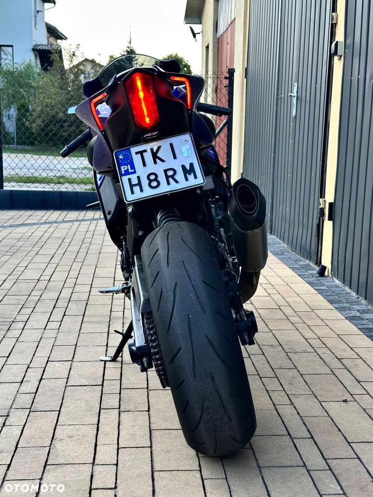 Yamaha R7 - 11