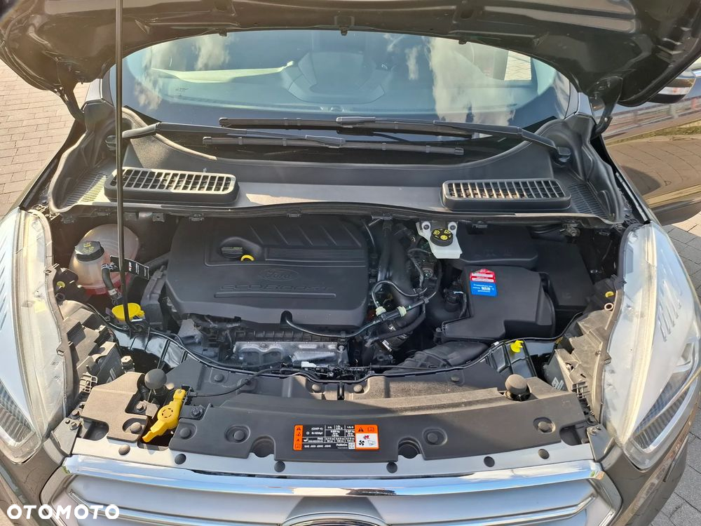 Ford Kuga 1.5 EcoBoost 2x4 Titanium - 33