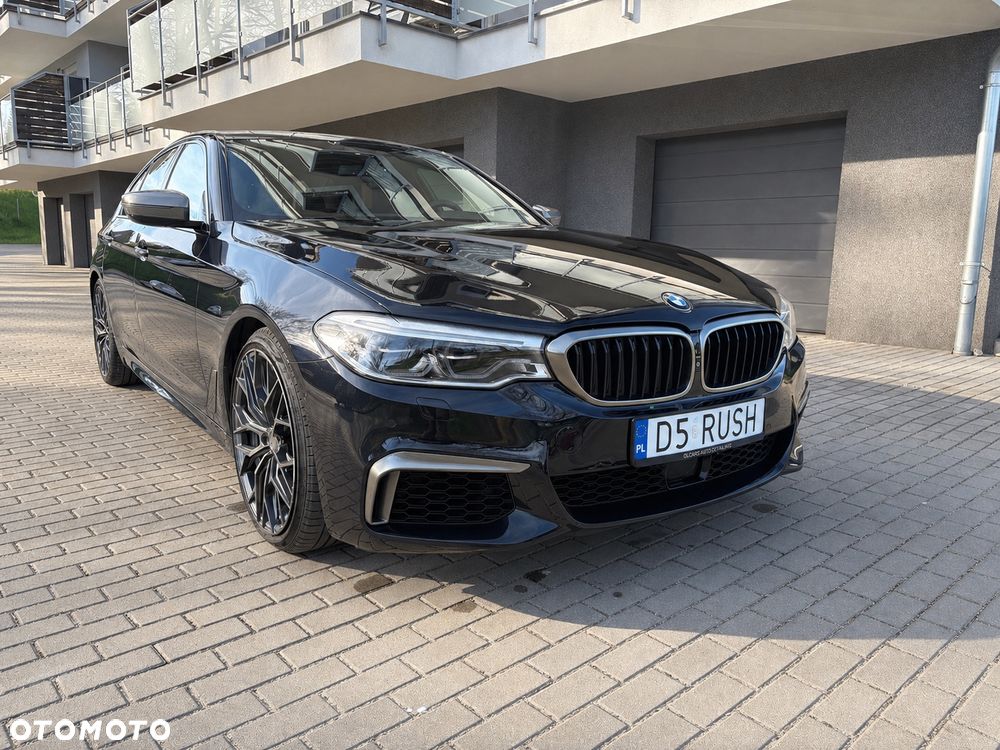 BMW Seria 5 M550i xDrive sport - 1