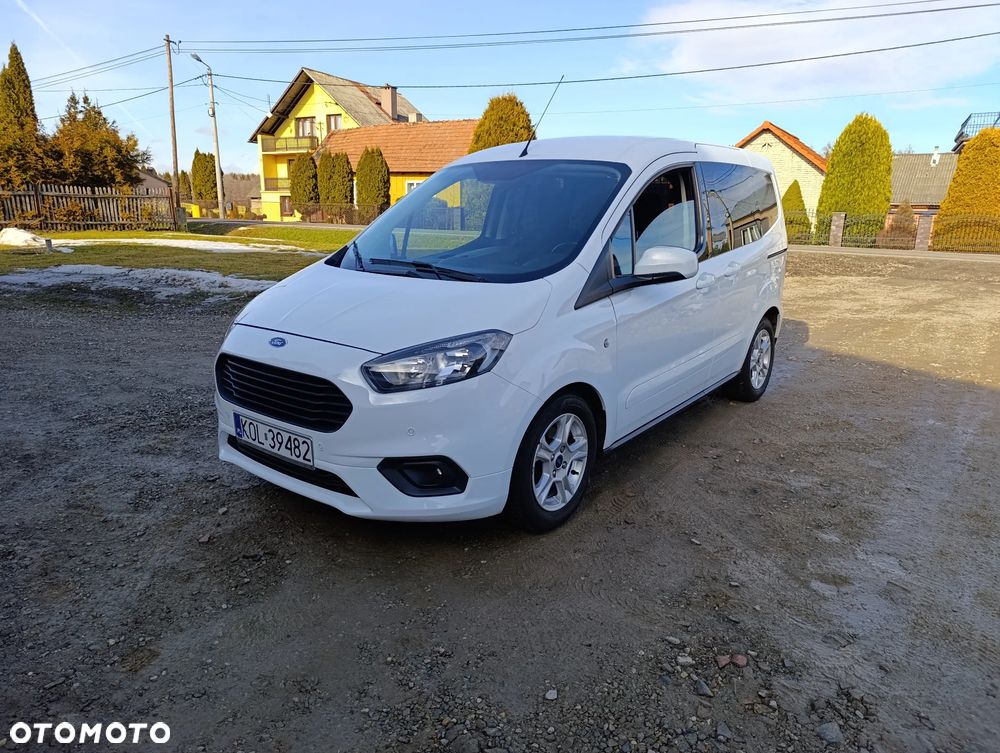 Ford Transit Courier Ambiente - 2