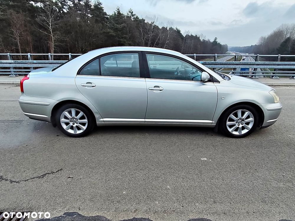 Toyota Avensis 2.0 VVT-i Prestige - 4