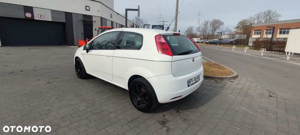 Fiat Grande Punto 1.4 8V - 6