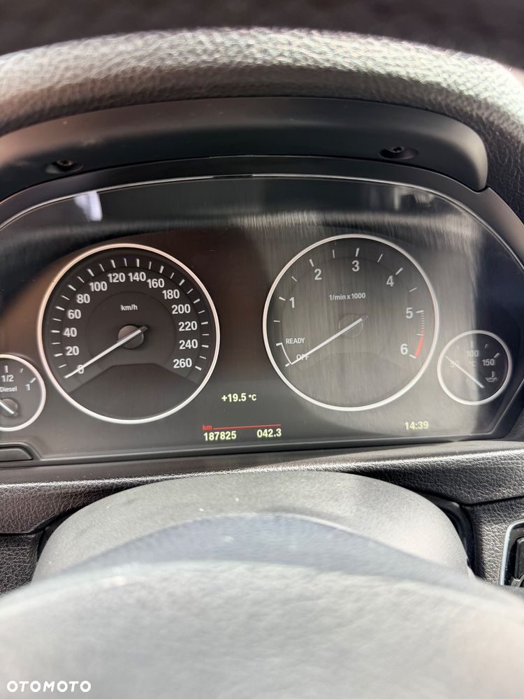 BMW Seria 3 318d Advantage - 17