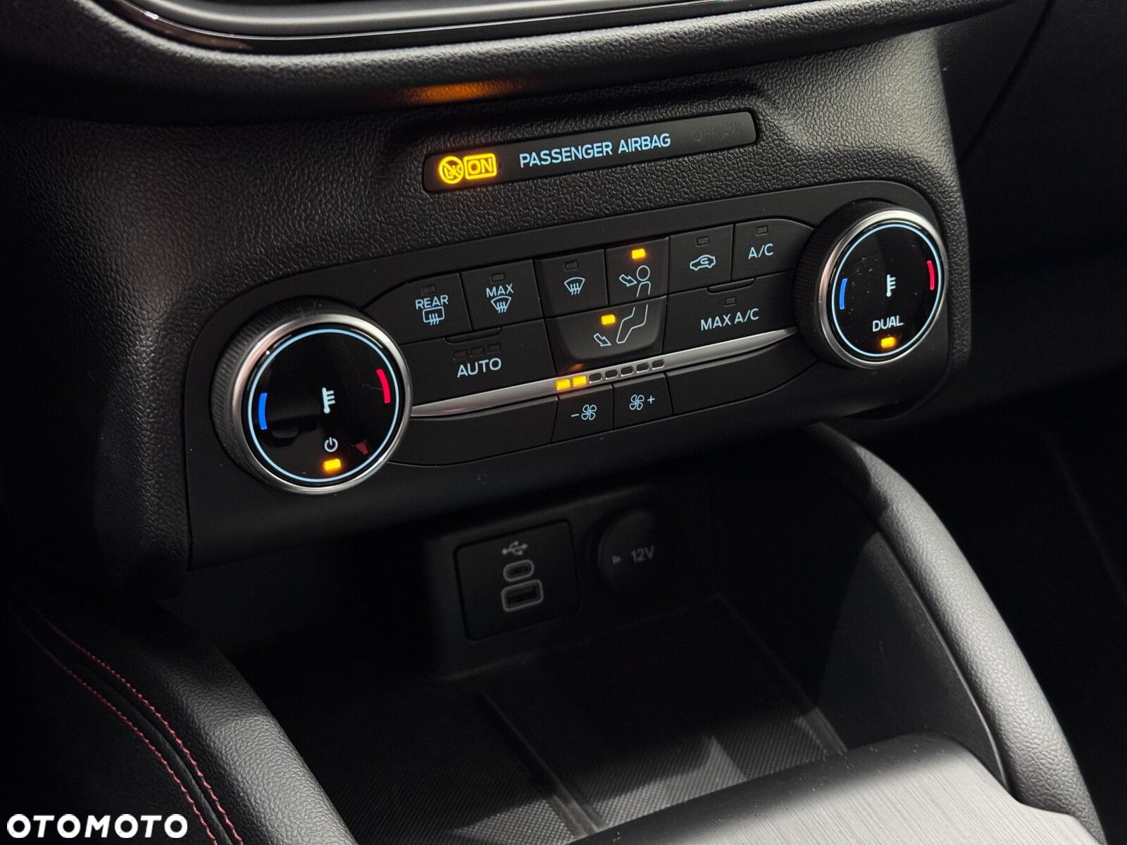 Ford Kuga - 22