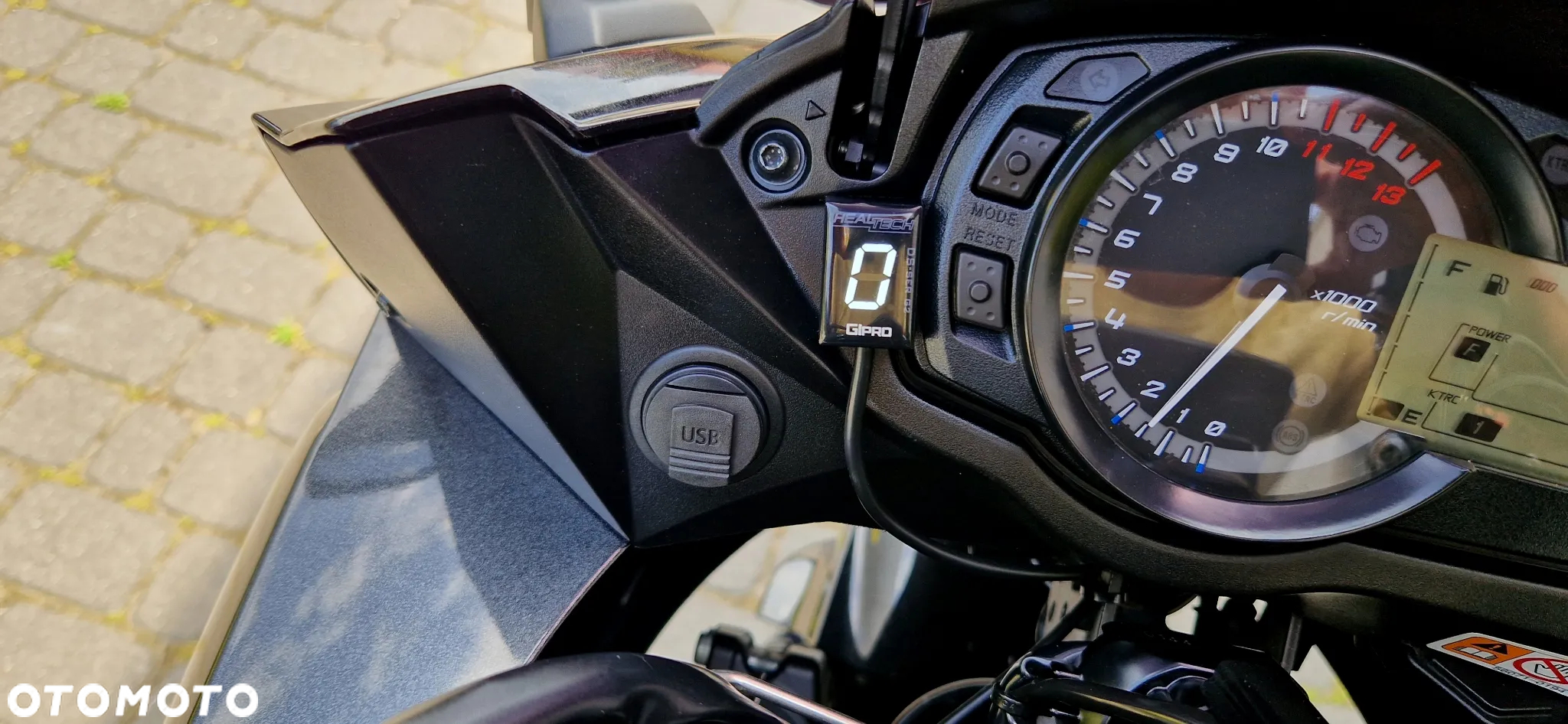 Kawasaki Ninja 1000 SX - 12