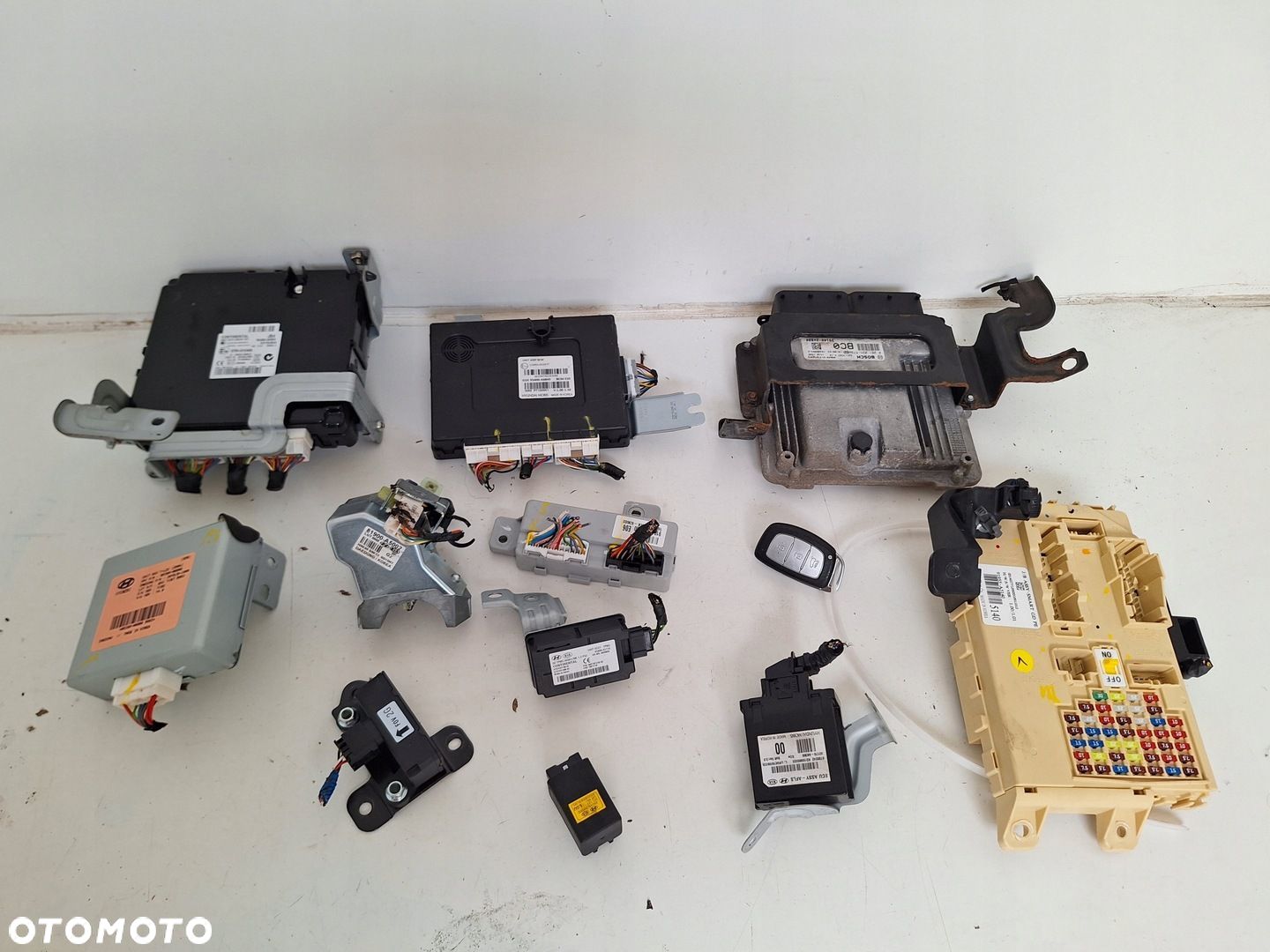 KOMPUTER SILNIKA HYUNDAI I30 II STARTSTOP ZESTAW STARTOWY 39140-2ABB0 - 1