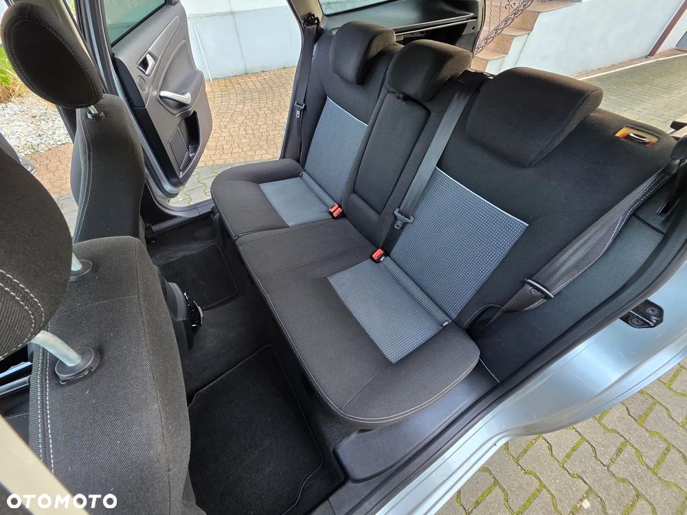 Ford Mondeo 2.0 TDCi Ambiente - 30