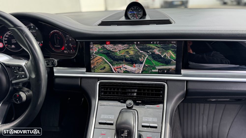 Porsche Panamera Sport Turismo Turbo - 33
