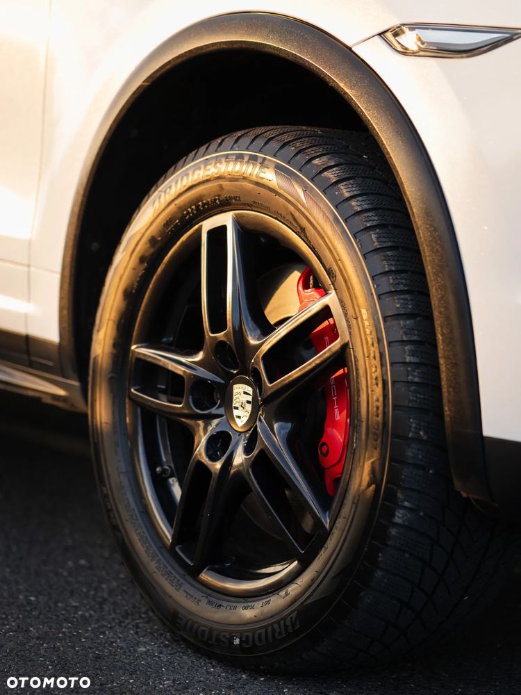 Porsche Cayenne - 9