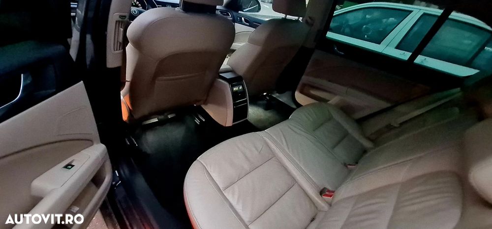 Skoda Superb 2.0 TDI Elegance DSG - 17