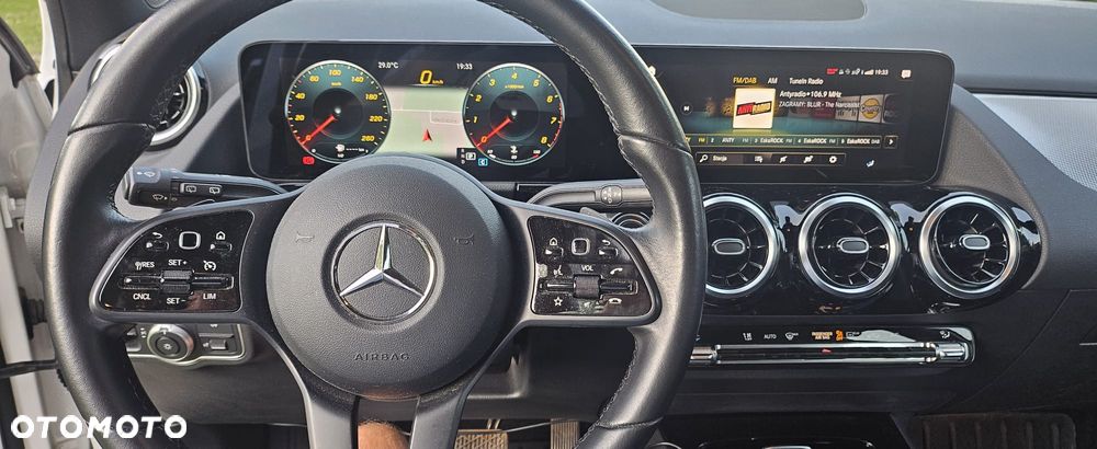 Mercedes-Benz GLA 200 Business Edition - 6