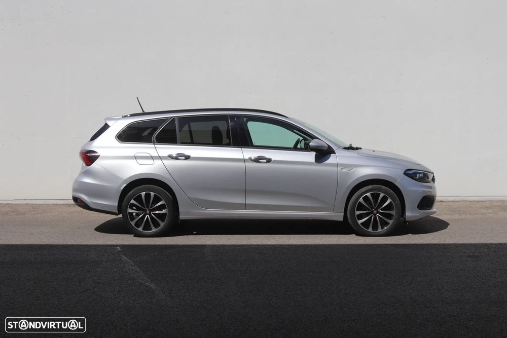 Fiat Tipo Station Wagon 1.3 M-Jet Lounge Tech - 23