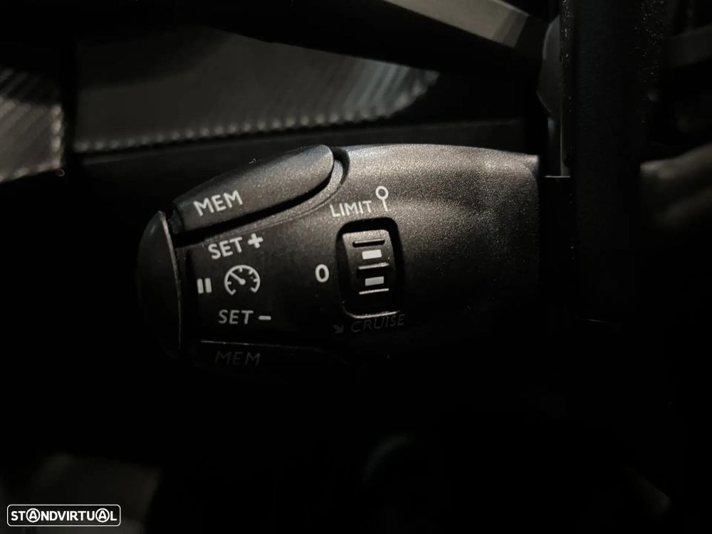 Peugeot 2008 1.5 BlueHDi Active Pack - 27
