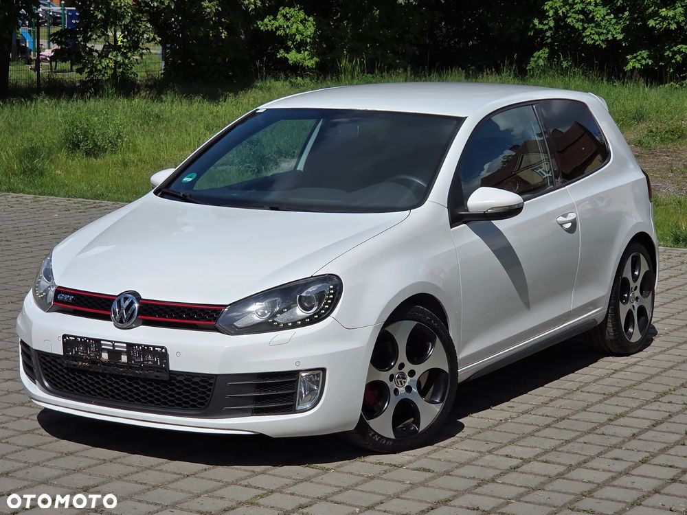 Volkswagen Golf 2.0 GTI - 1