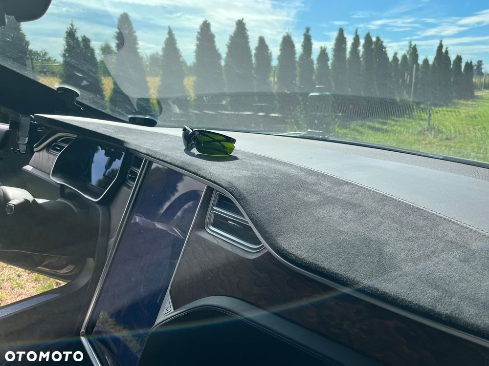 Tesla Model S Long Range Plus - 19