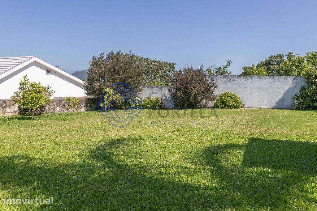 Moradia T4 de 4 Frentes com Piscina Aquecida e Vistas Deslumbrantes – - Grande imagem: 3/20