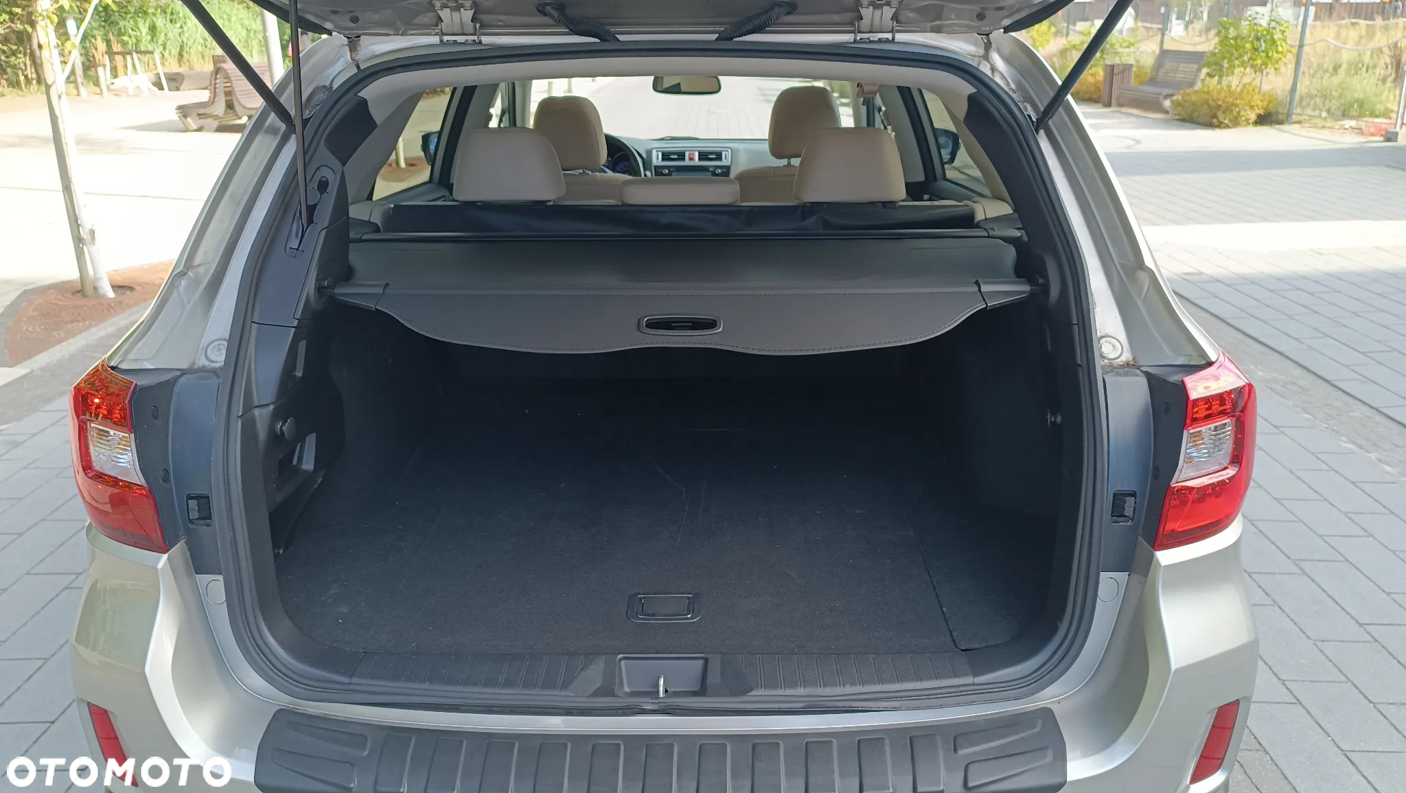 Subaru Outback - 12