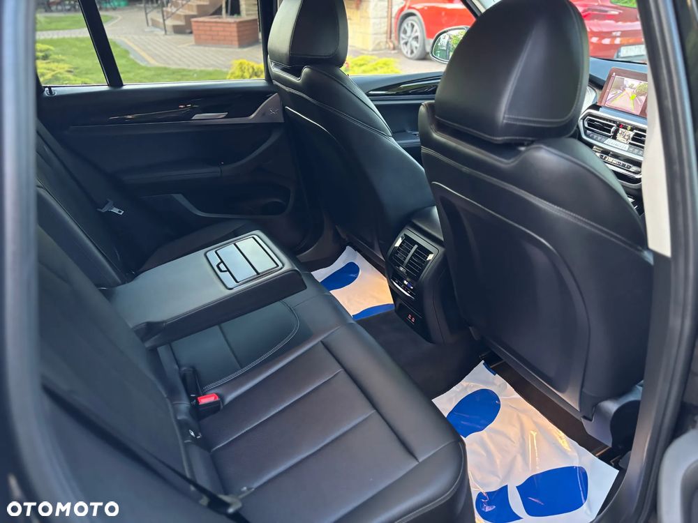 BMW X3 xDrive20d sport - 12
