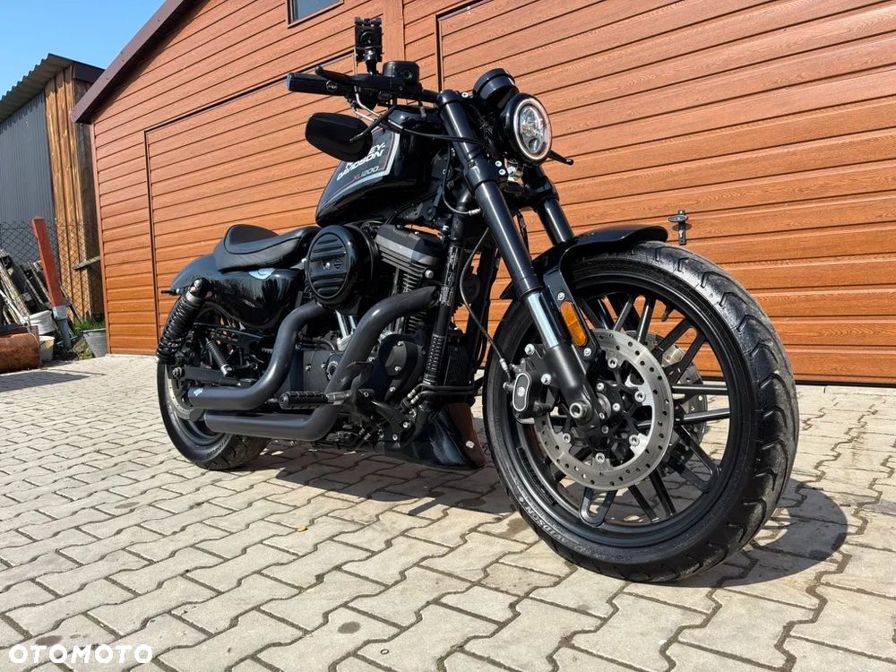 Harley-Davidson Sportster Roadster 1200R - 2